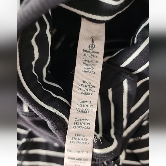 Lululemon Base Runner 1/2 Zip Parallel Stripe Black White / Black Pullover 4. - Picture 12 of 13